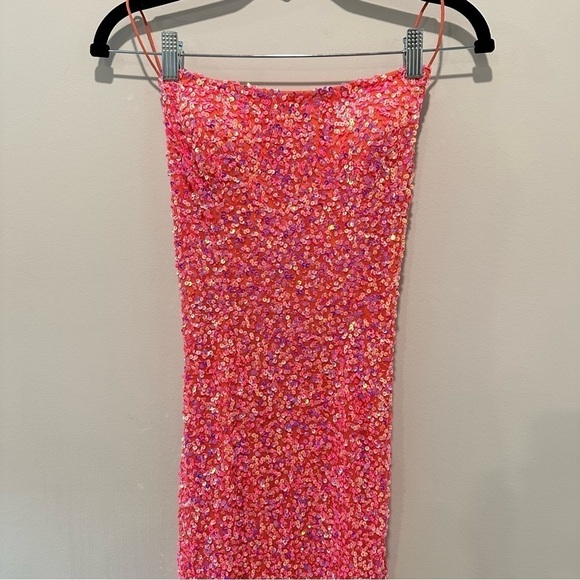 Lauren Ashley Mother’s Spring 2022 Prom Dress - Picture 9 of 12